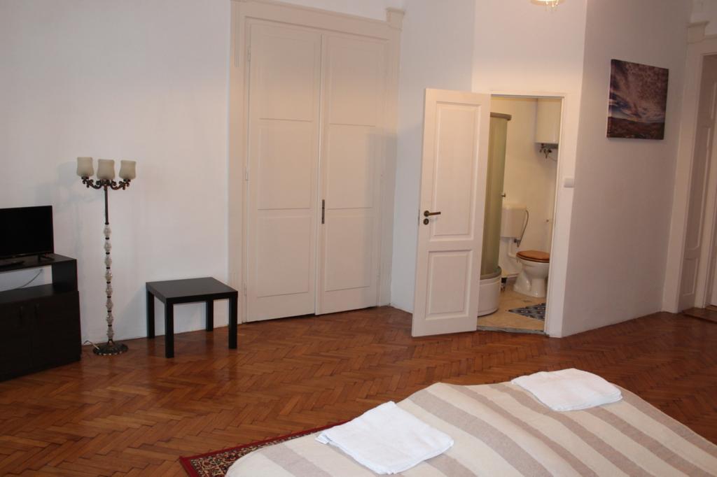 Ferdinand Apartments Medias Ngoại thất bức ảnh