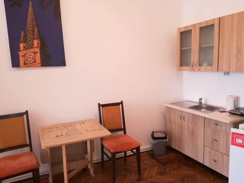 Ferdinand Apartments Medias Ngoại thất bức ảnh