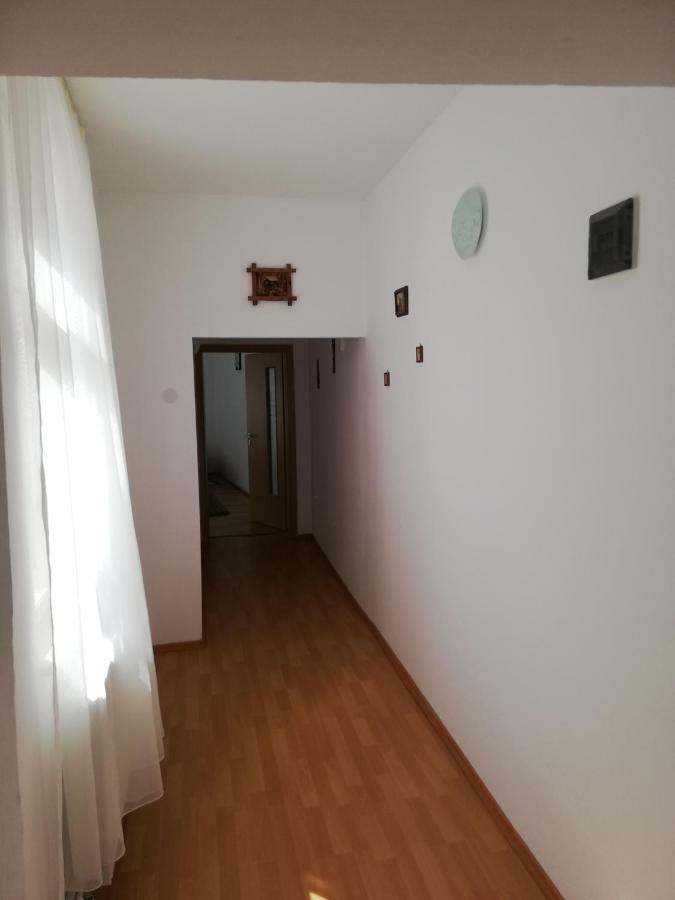 Ferdinand Apartments Medias Ngoại thất bức ảnh
