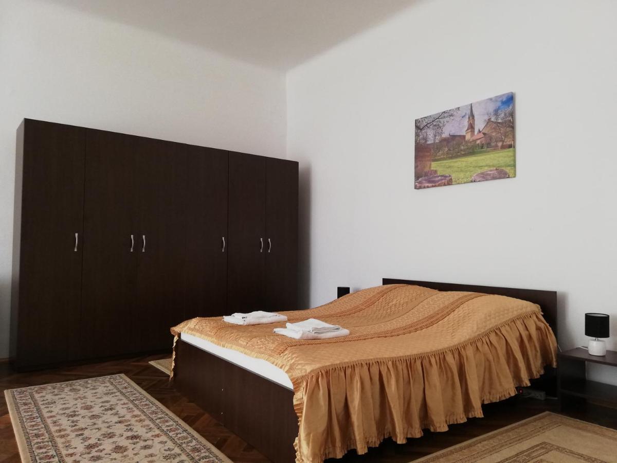 Ferdinand Apartments Medias Ngoại thất bức ảnh