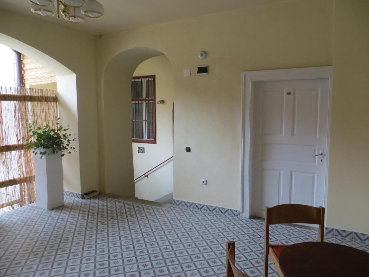 Ferdinand Apartments Medias Ngoại thất bức ảnh